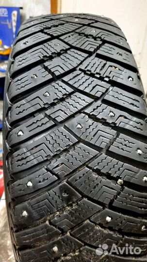 Goodyear Ultra Grip Ice Arctic 2 SUV 215/55 R17
