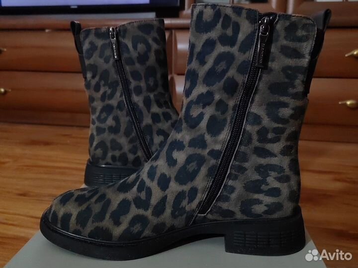 Полусапожки женские 38 размера