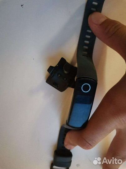 Продам спортивные часы honor band 5