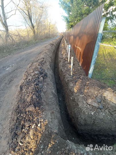 Бригада землякопов Капка траншей вручную