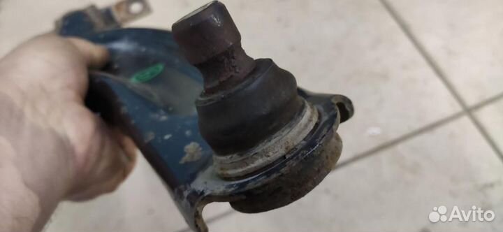 Рычаг передний правый Nissan Qashqai+2 рест. 2010