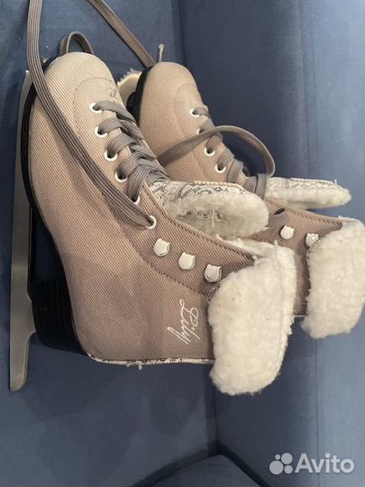 Продам коньки