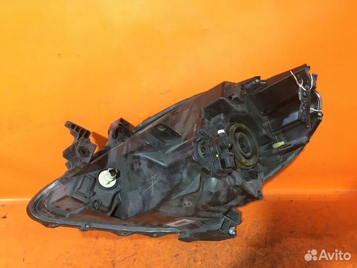 Фары Nissan Latio N17