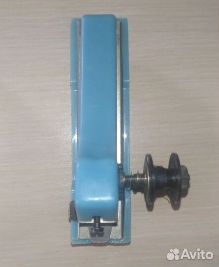 Швейная машинка ручная мини СССР