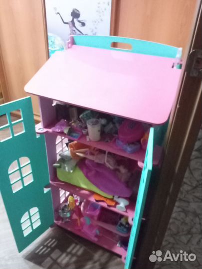 Кукольный домик с мебелью большой
