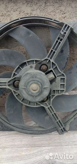 Вентилятор охлаждения радиатора