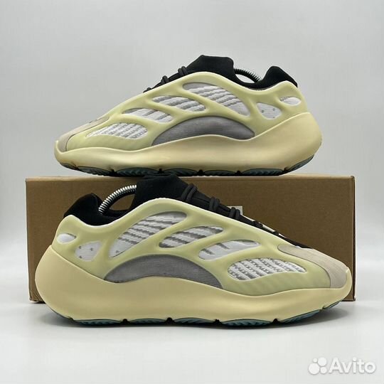 Кроссовки Adidas Yeezy Boost 700