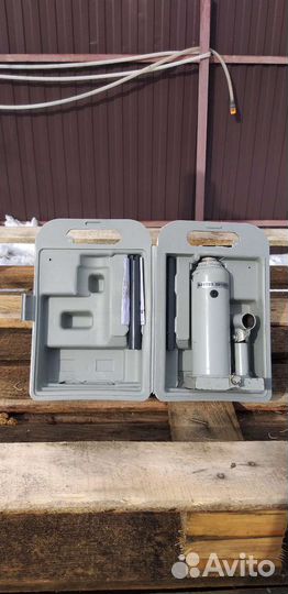 Домкрат гидравлический