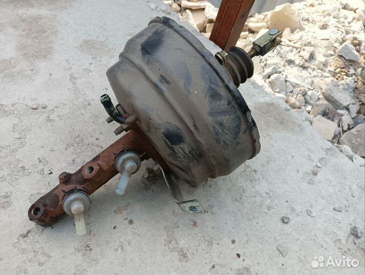 Вакуумник с главным тормозным toyota town ace