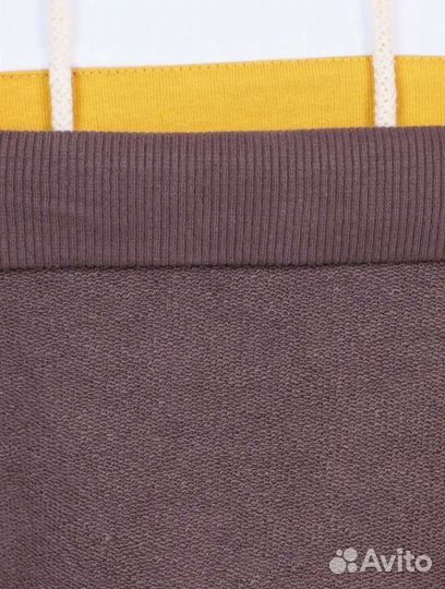 Спортивный женский костюм