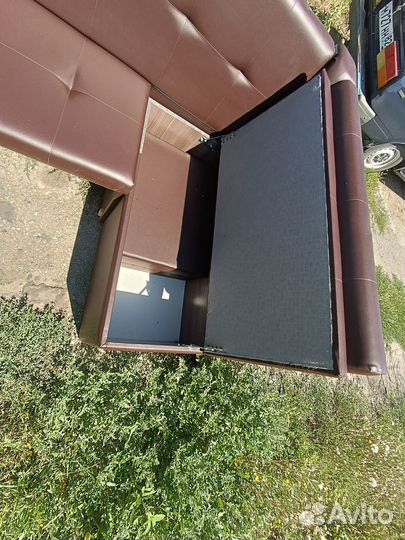 Продам кухонный уголок б.у