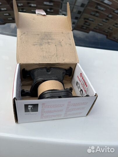 Тормозные колодки brembo