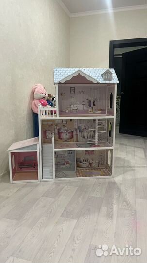 Большой кукольный домик деревянный