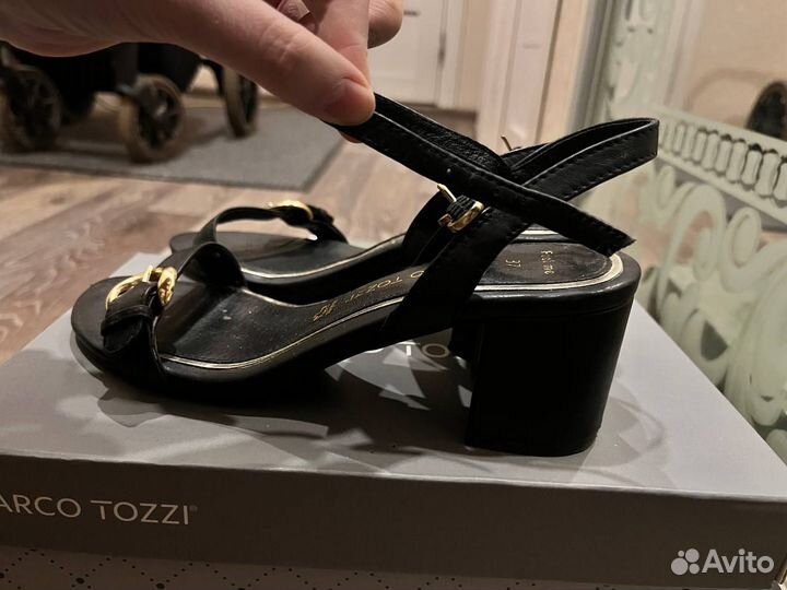 Босоножки женские