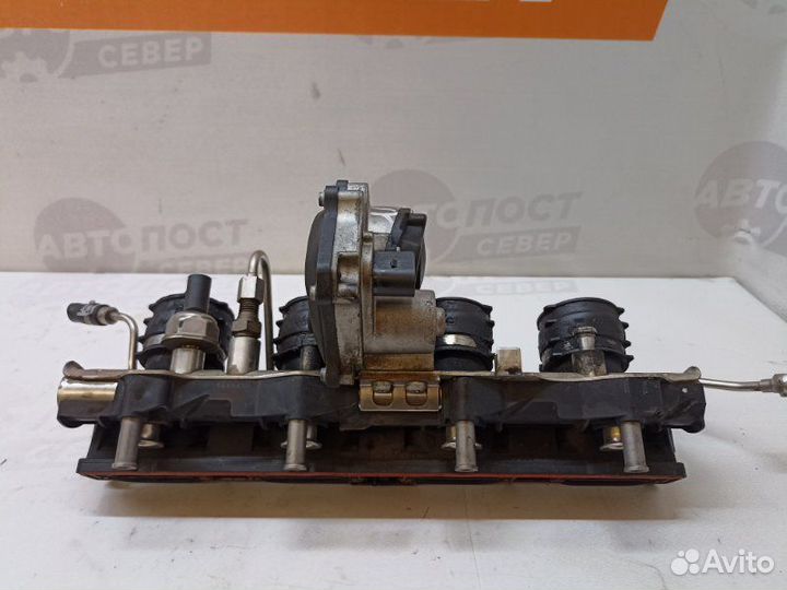 Топливная рампа Volkswagen Passat B6 BVY 2011