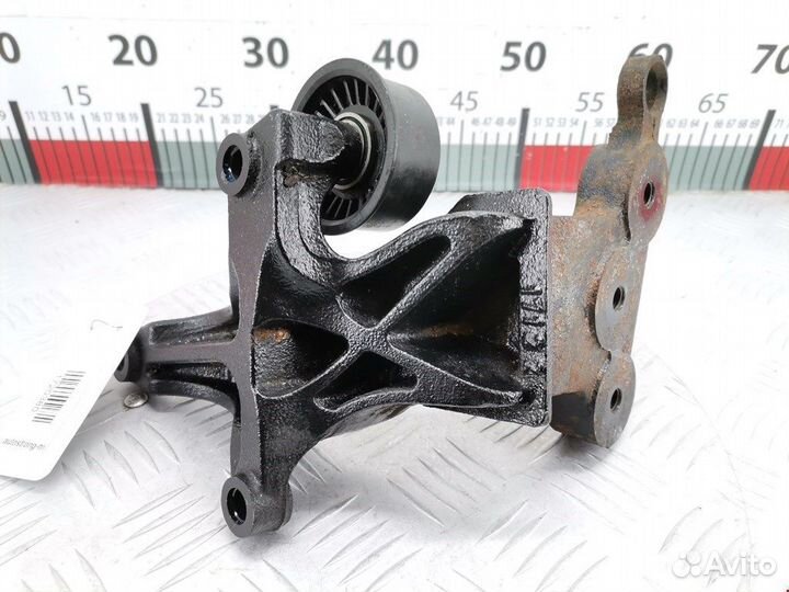 Кронштейн для Opel Vectra C