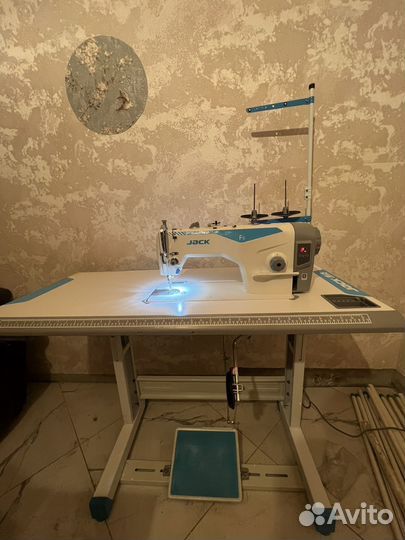 Швейная машина Jack F5