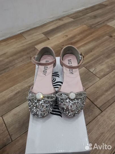Босоножки для девочки 29 размер