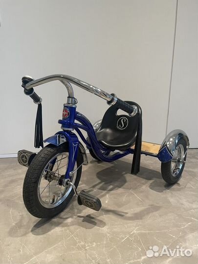 Велосипед Schwinn трехколесный