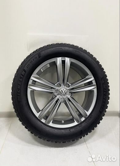 Новые Volkswagen Tiguan, Michelin 235/55 R18