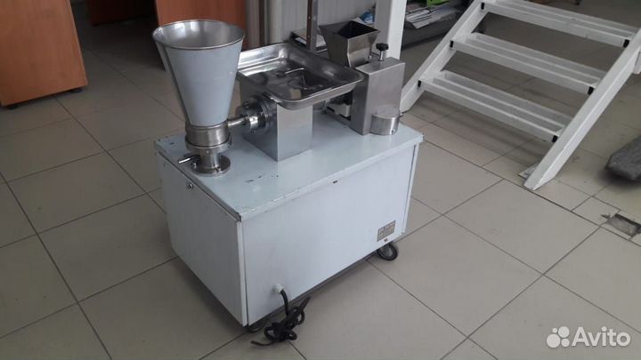 Пельменный аппарат JGL 60