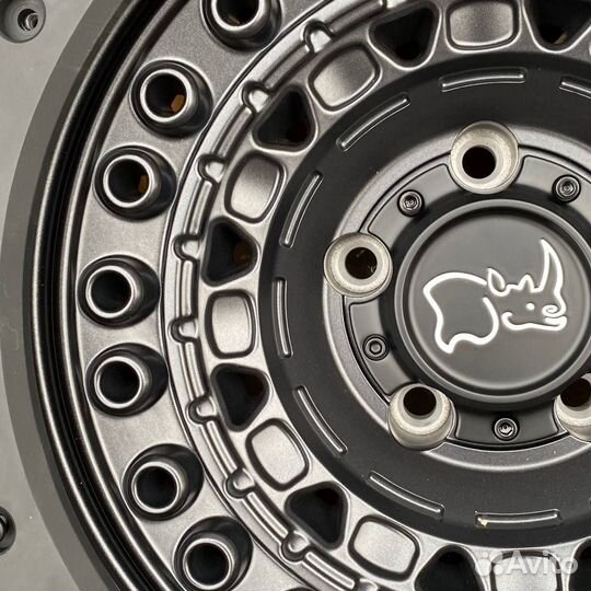 Диски Black Rhino Barricade R17 на Jeep Gladiator