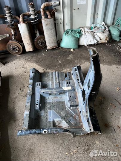 Правый порог со стойкой Opel Astra J Turbo