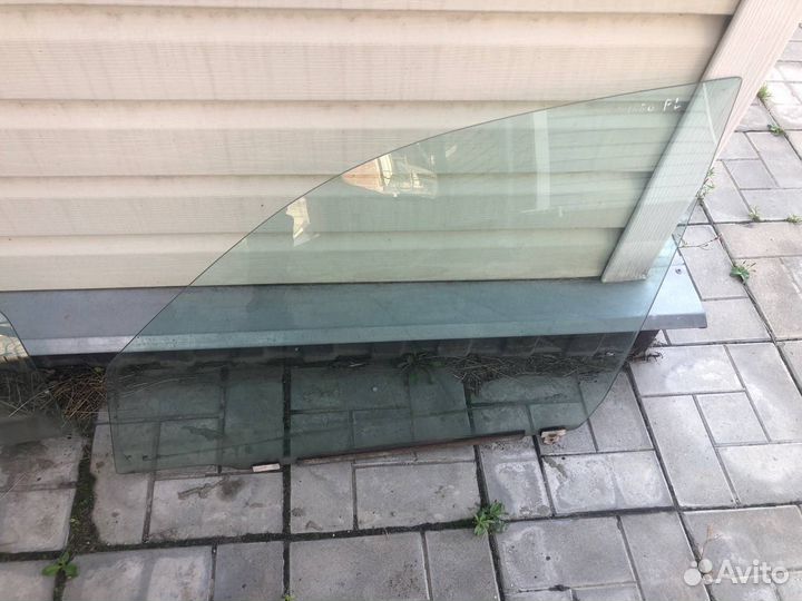 Стекло дверное переднее левое Chery Tiggo T11 1.8