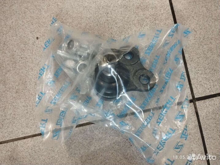 Опора шаровая перед. лев./прав