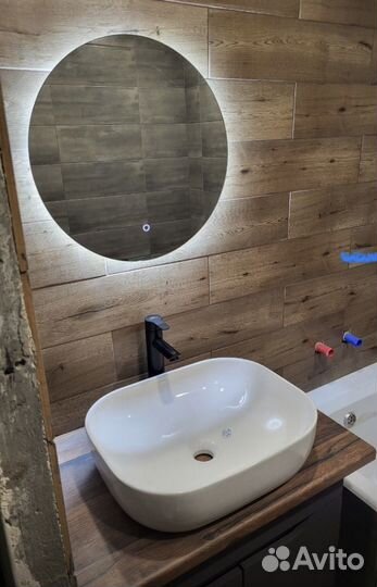 Зеркало парящее для ванной с подсветкой