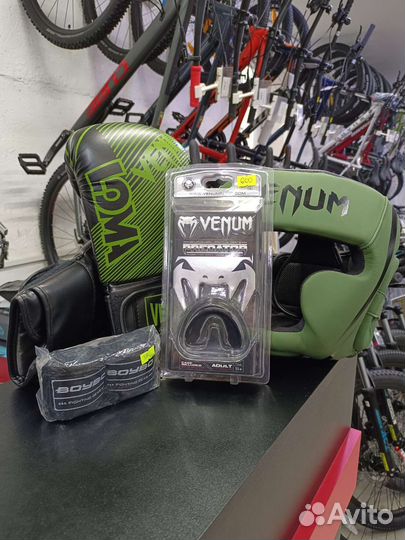 Перчатки боксерские Venum 10 Oz