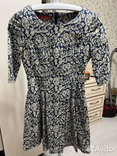 Платье женское 42 44