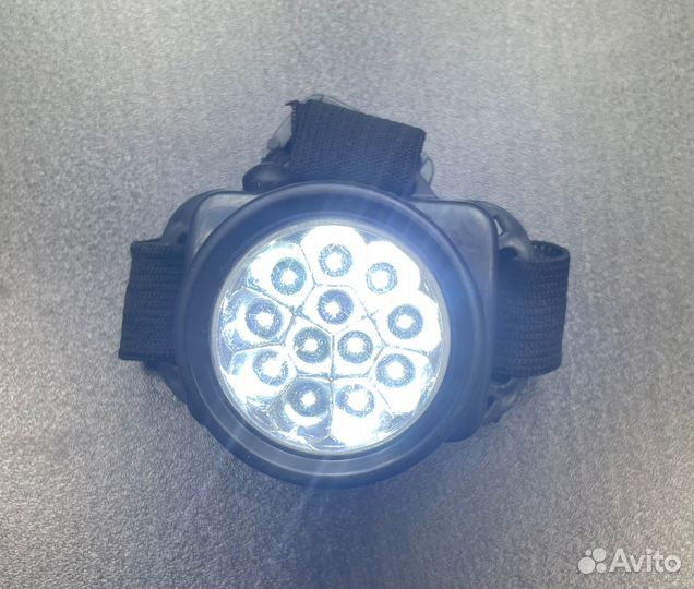 Налобный фонарь светодиодный (3 х ааа)