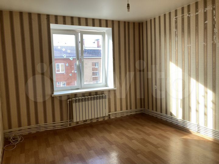 2-к. квартира, 47 м², 3/3 эт.