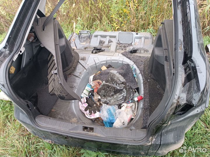 Задняя часть гранта лифтбек