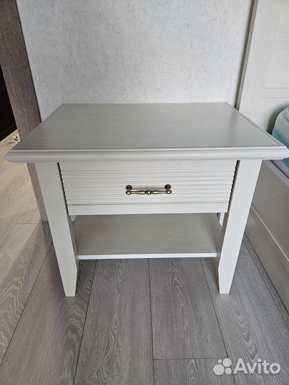 Кровать, 2 тумбы, стол, шкаф