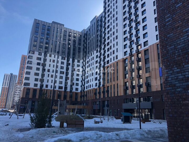 2-к. квартира, 57 м², 13/25 эт.