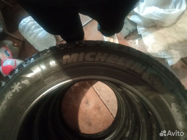 Michelin X-Ice North 3 215/60 R17