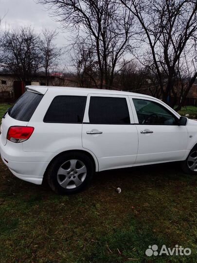 Mitsubishi Outlander 2.4 AT, 2002, 220 000 км