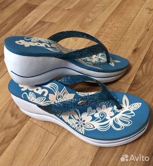 Шлепанцы женские