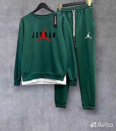 Спортивный костюм