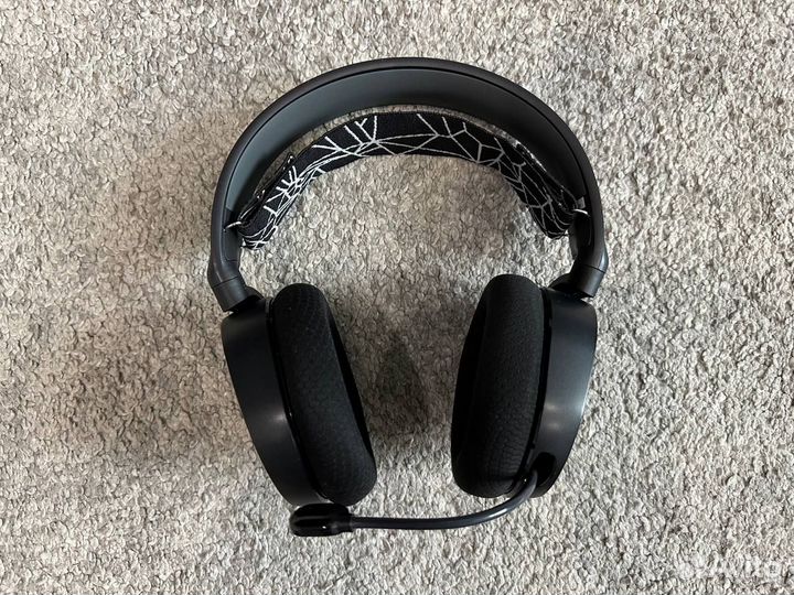 Игровая гарнитура SteelSeries Arctis 5