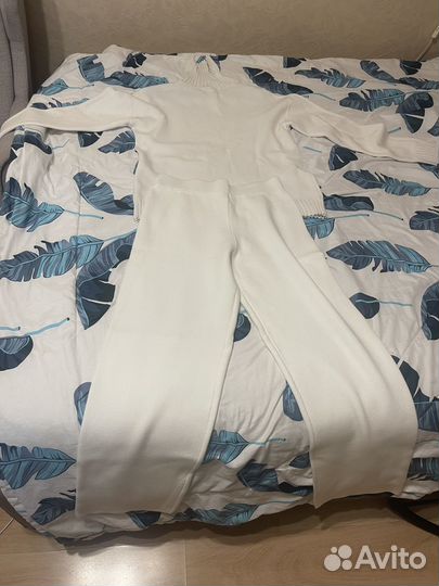Брючный теплый белый костюм s/m