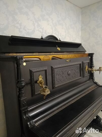 Старинное пианино