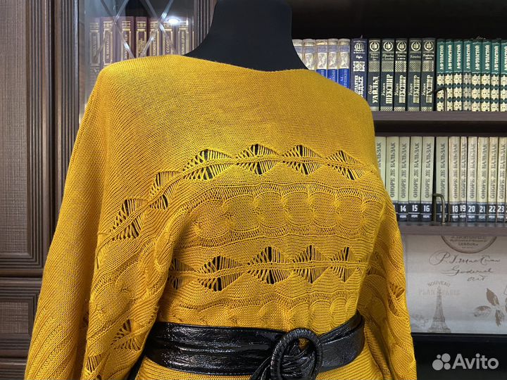 Ажурный женский джемпер пончо