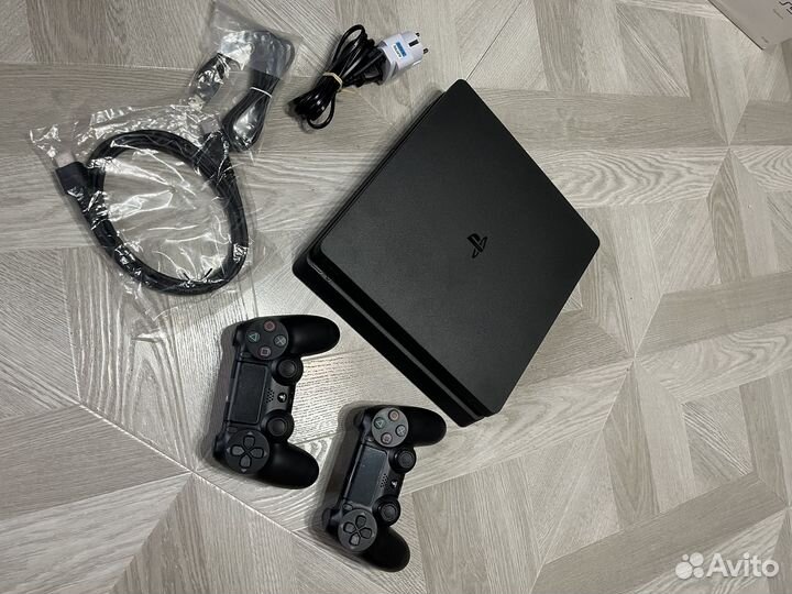 Sony PS4 Slim 500 gb +2 геймпада