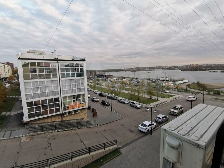 2-к. квартира, 55 м², 4/4 эт.