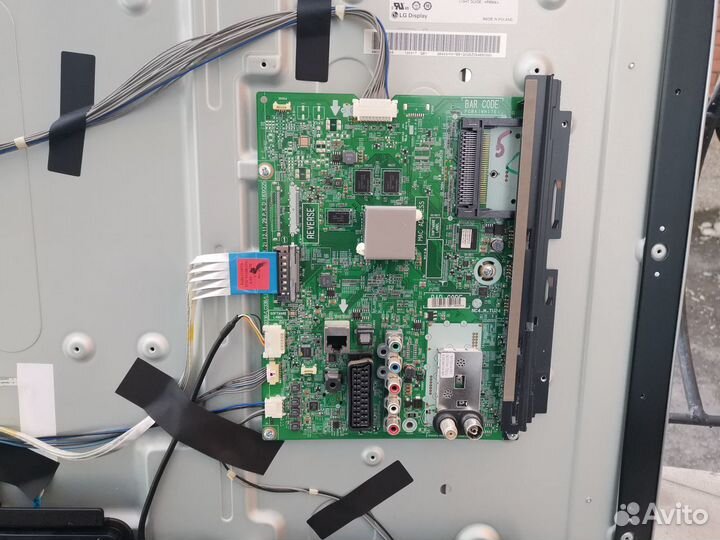 Телевизор LG 42LA644V (Разбор)(По запчастям)