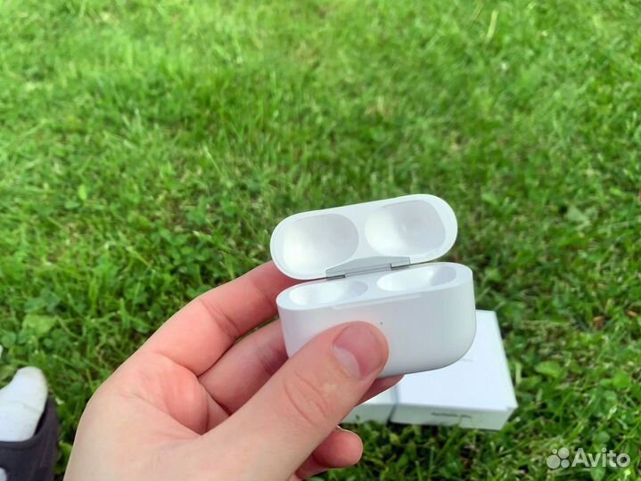 Наушники AirPods Pro