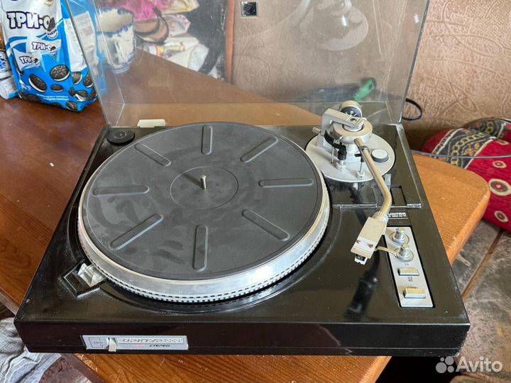 Виниловый проигрыватель